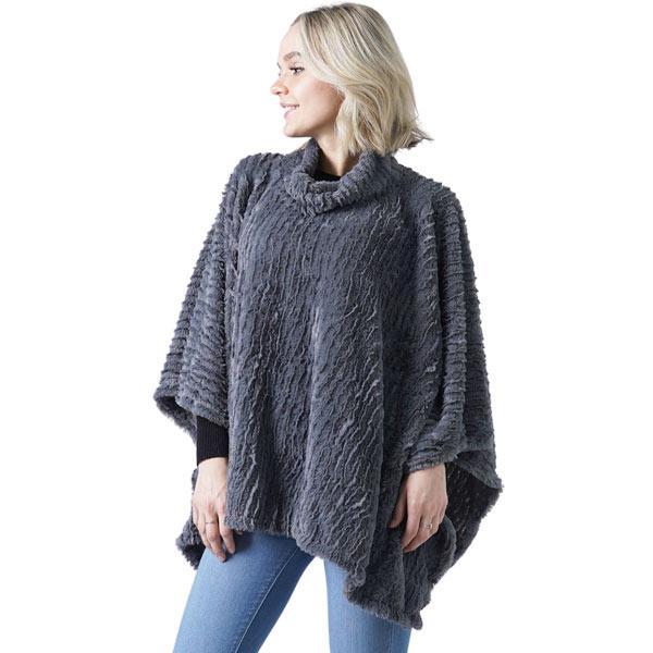 8660 - Rippled Faux Fur Poncho